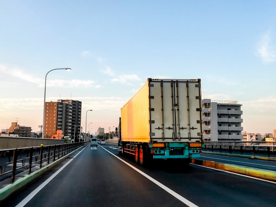 【株式会社D社】事務員の退職をきっかけに経理をクラウド化！荷主別の採算が見えて運賃交渉にも自信